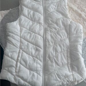 SO White Quilted Puffer Vest - Medium